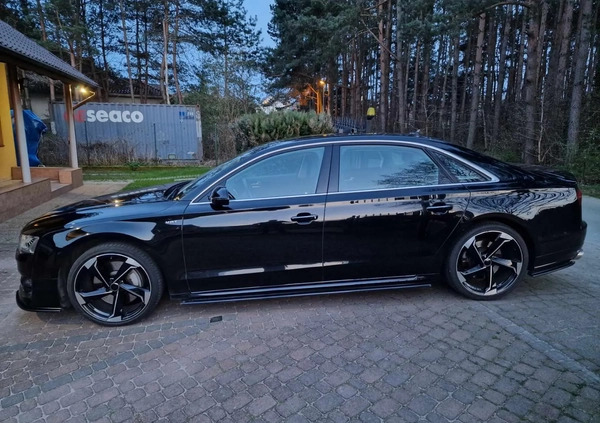 Audi A8 cena 139900 przebieg: 86000, rok produkcji 2015 z Gdynia małe 529